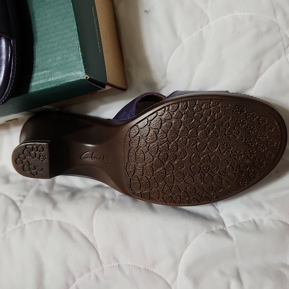 Clarks imelda plum open toe shoe. - Picture 4 of 5